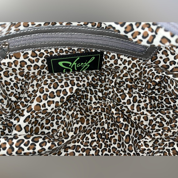 Sharif EUC 2 pc Floral Shoulder Bag and Wristlet Set - Picture 7 of 11